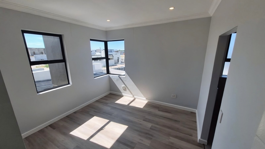 4 Bedroom Property for Sale in Sandown Western Cape